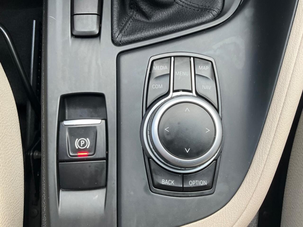 BMW X1 S-DRIVE 1.8 AUT. LEER NAVIGATIE PDC LMV 140PK