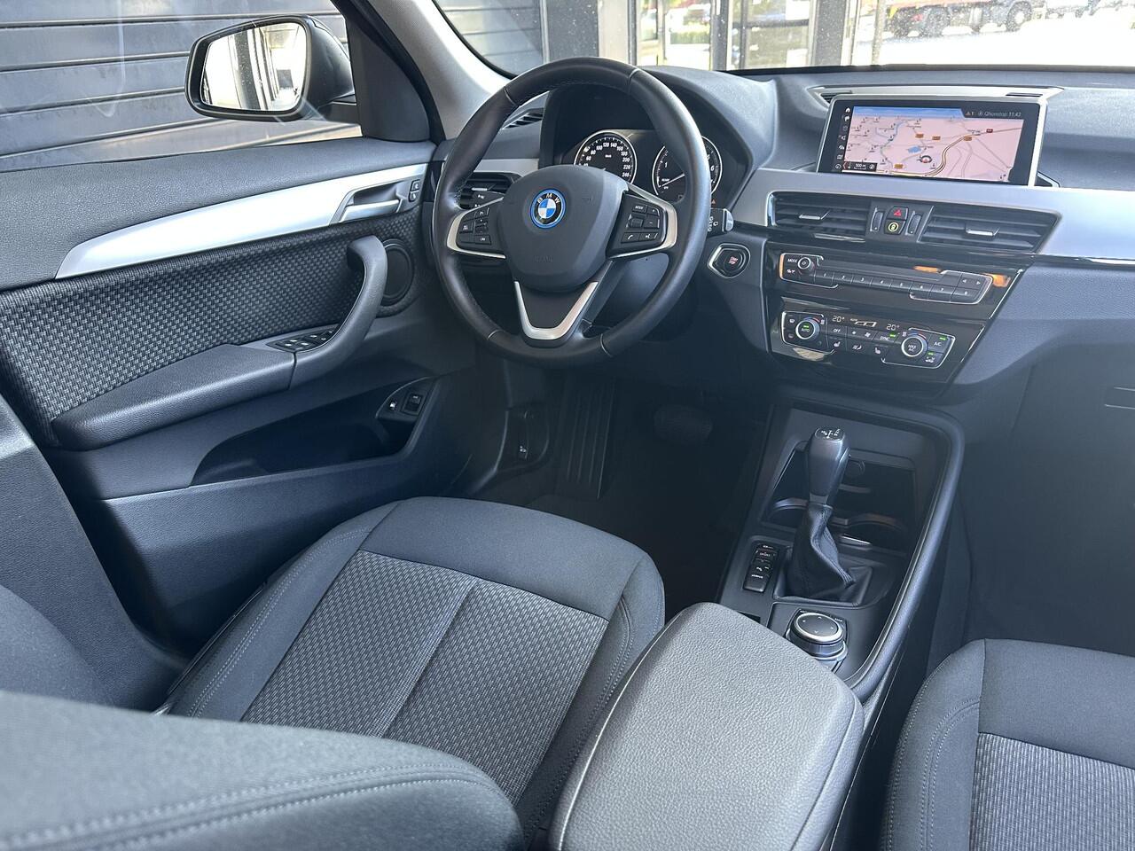 BMW X1 xDrive25e Executive Camera, Navi, PDC, Lane assist