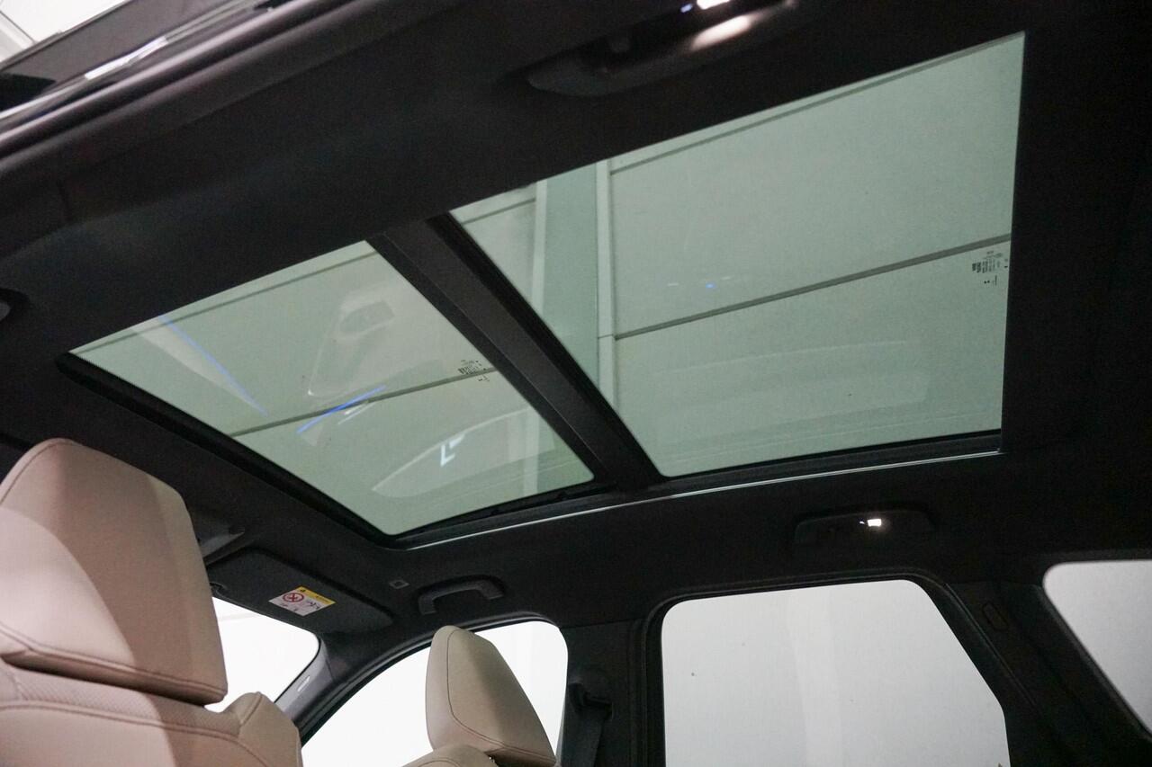 BMW X1 sDrive18i Panoramadak | Harman Kardon | Head Up | Stuurverwarming