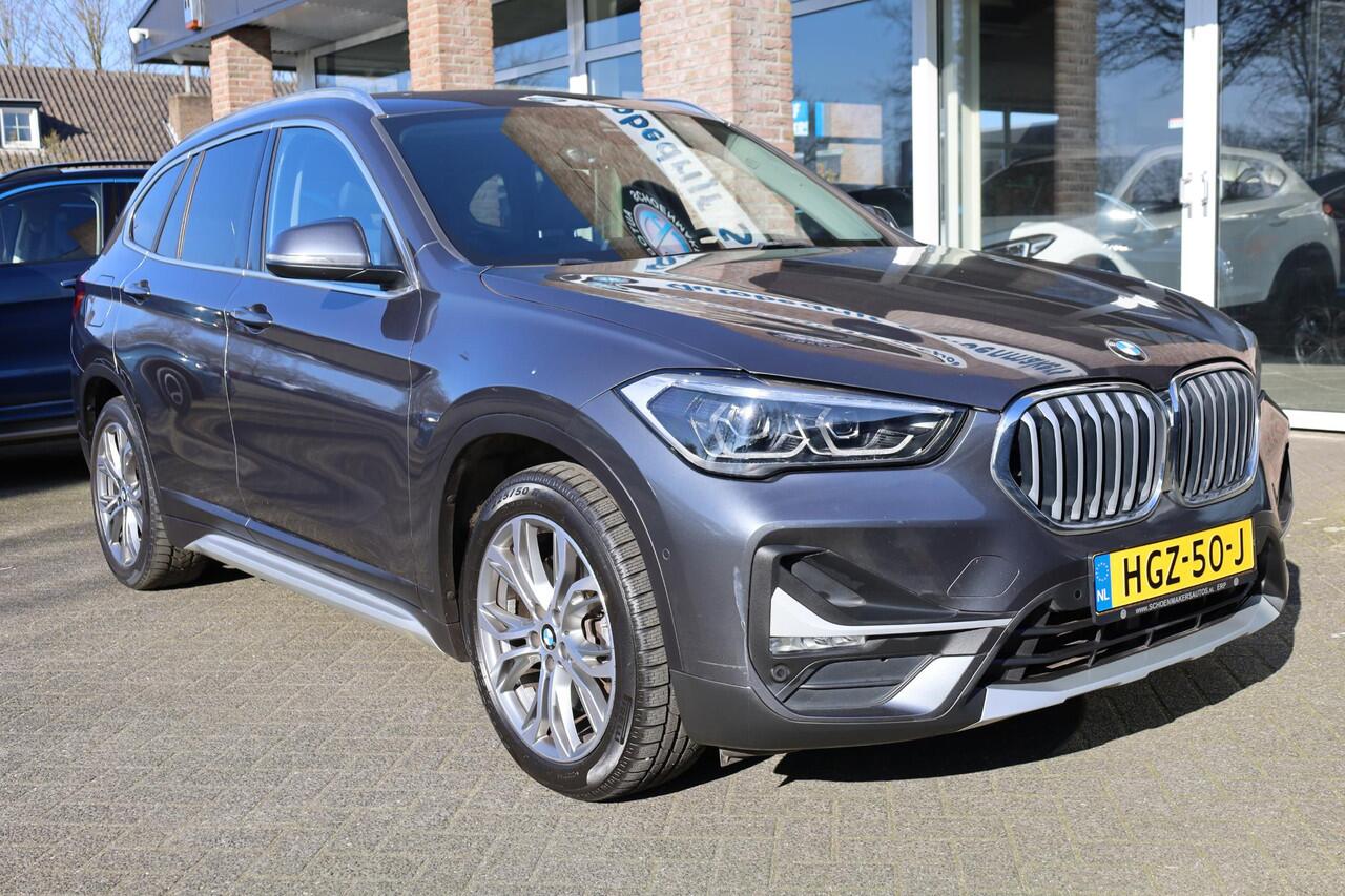 BMW X1 xDrive25e PHEV High Executive Edition LEER TREKHAAK-AFN HUD CAMERA CRUISE DAB NAVI STOELVERWARMING 2XPDC CLIMA ELEC-KOFFERBAK 18"LMV