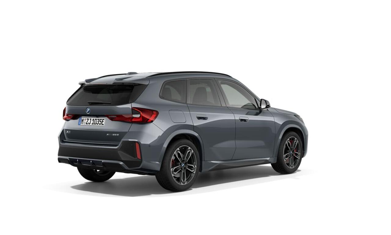 BMW X1 xDrive25e | M-Sport Pro | 19'' | Panorama. | Harman/Kardon | Elek. stoel. | Comf. Acc. | Stuur + stoelverw. | Getint glas | Camera