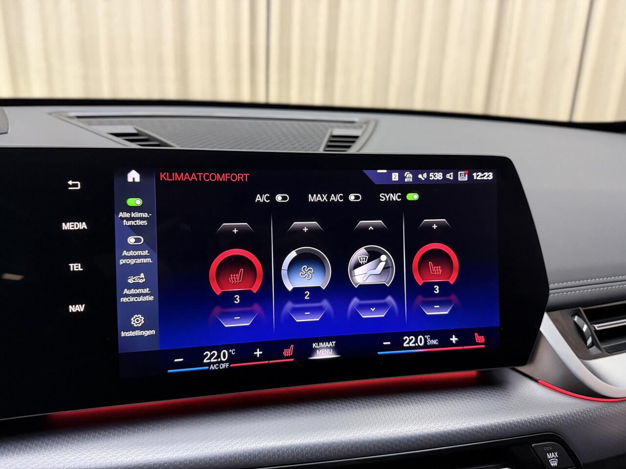 BMW X1 xDrive25e M-Sport / Eerst Eigenaar / Head-Up / Keyless / Carplay / 360 / Leder / Stoelverwarming / Cruise / Navigatie / 18'' LMV