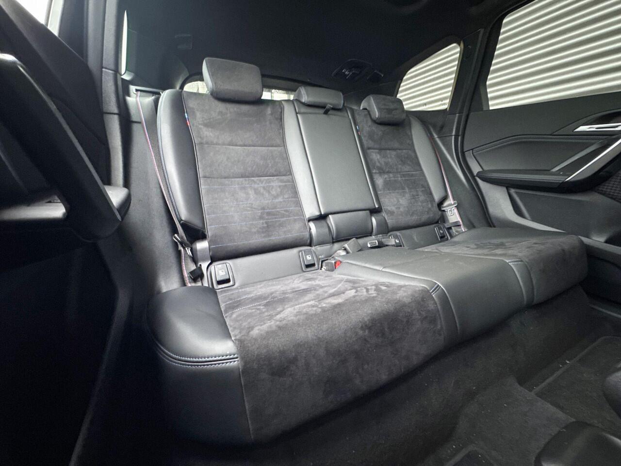 BMW X1 xDrive30e M Sportpakket Pro / Innovation Pack / Comfort Pack / Travel Pack / Trekhaak / Panoramadak / Driving Assistant Plus / Harman-Kardon