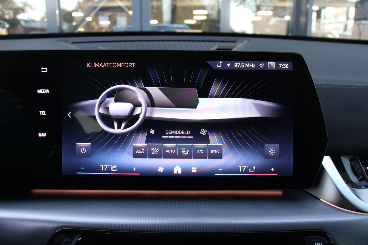 BMW X1 sDrive20i M-Sportpakket Shadowline Nieuw