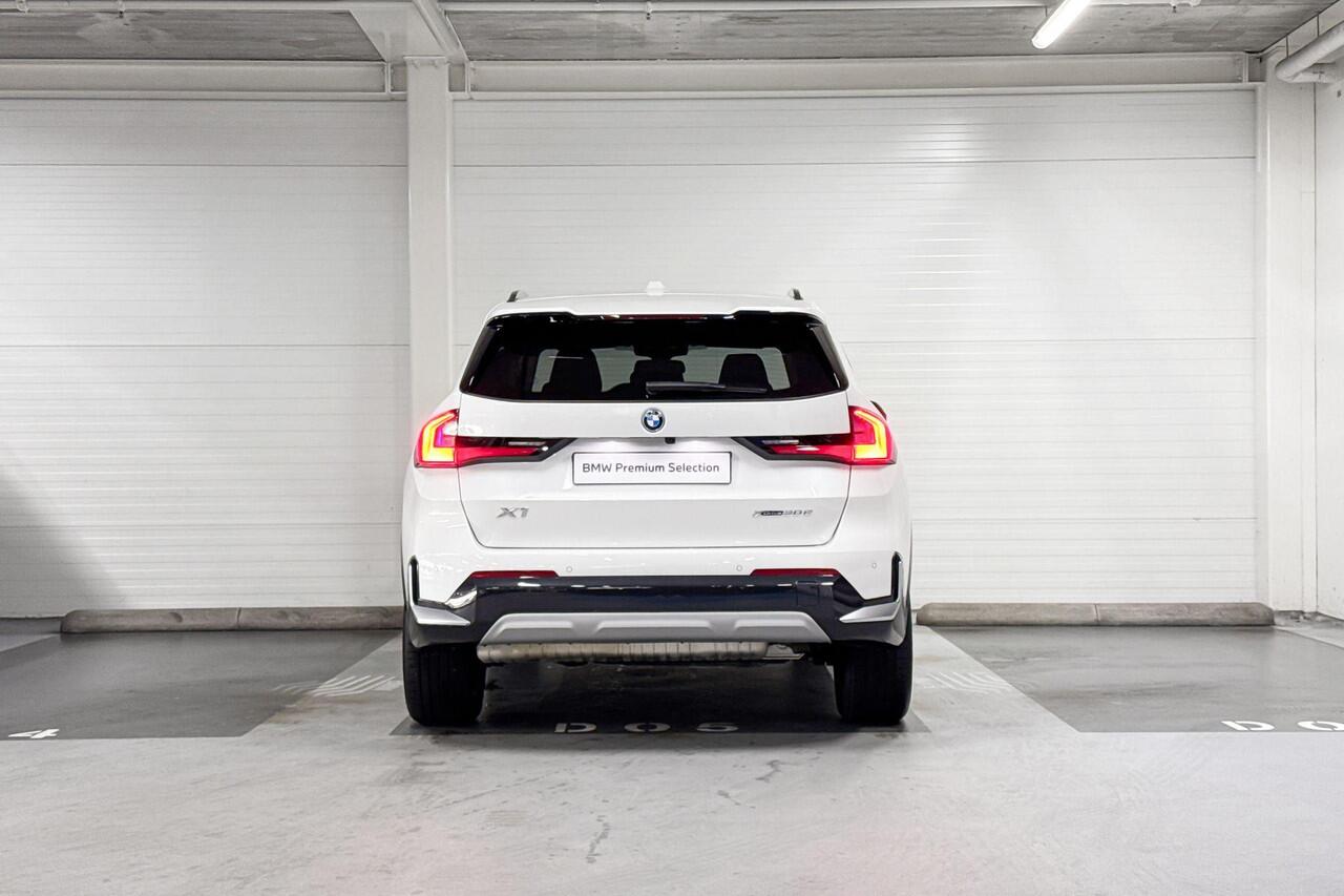 BMW X1 xDrive30e X Line | stoelverwarming | camera | Sportstoelen