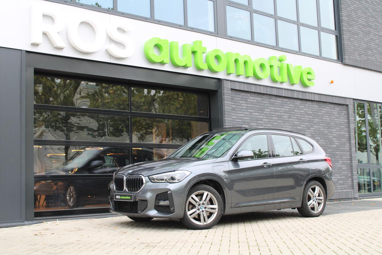 BMW X1 xDrive25e High Executive M-SPORT | BTW | PANO | ACC | CAMERA | KEYLESS | HUD | STOELVERWARMING |
