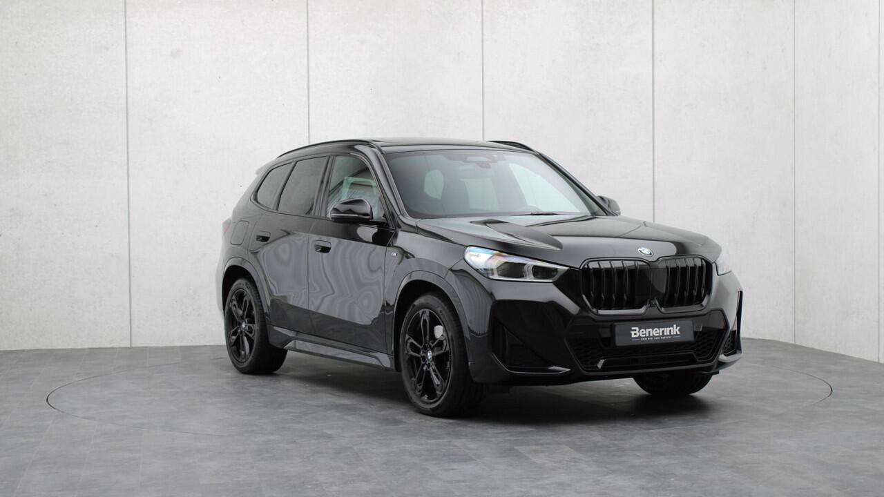 BMW X1 xDrive23i M-Sport | Harman/Kardon | Panoramadak | Head-up | Trekhaak | Memory