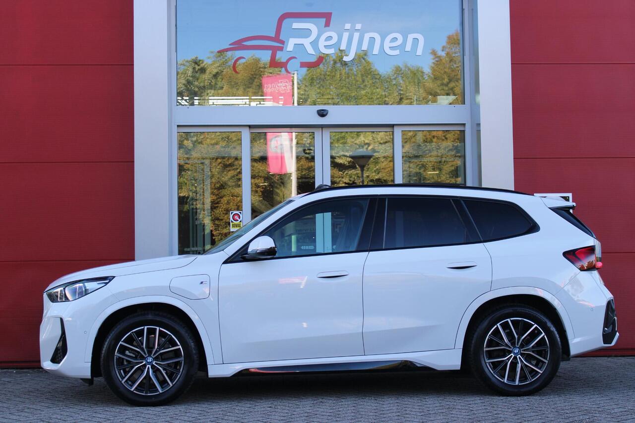 BMW X1 xDrive30e M-SPORT | PANORAMISCH SCHUIF/KANTEL DAK | ELEKTRISCH WEGKLAPBARE TREKHAAK | HARMAN/KARDON AUDIO SYSTEM | ALARMINSTALLATIE | ELEKTRISCH BEDIENBARE VOORSTOELEN MET GEHEUGENFUNCTIE "ACTIEVE ZITPLAATSEN" | STOEL VERWARMING | DRIVING ASSISTANT PROFES