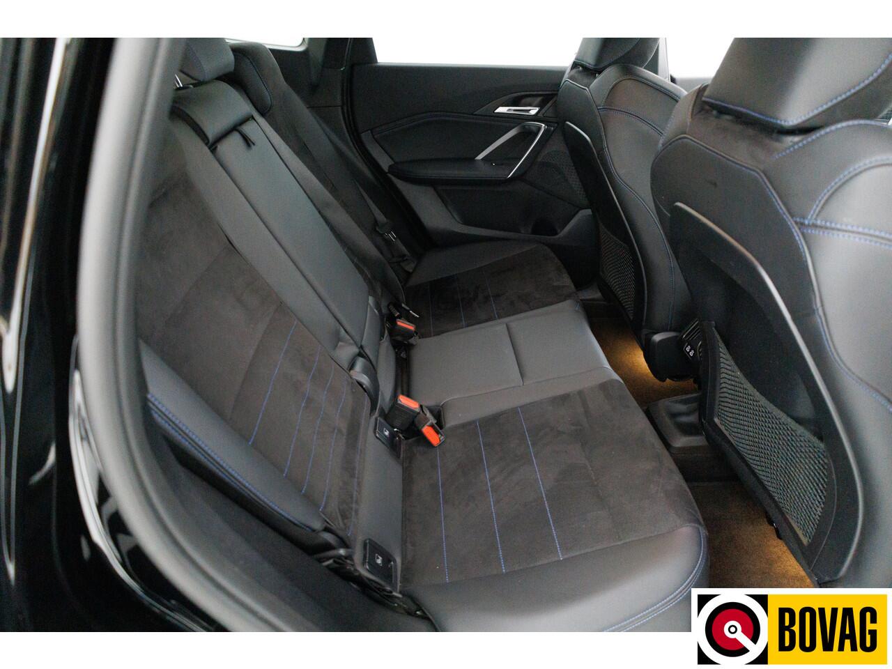 BMW X1 xDrive25e M-sport 245 PK | Stoelverwarming + massage | Stuurverwarming | Navigatie Keyless, Winterset, Elektrische achterklep, Privacy glas, App-connect, Cruise, Led