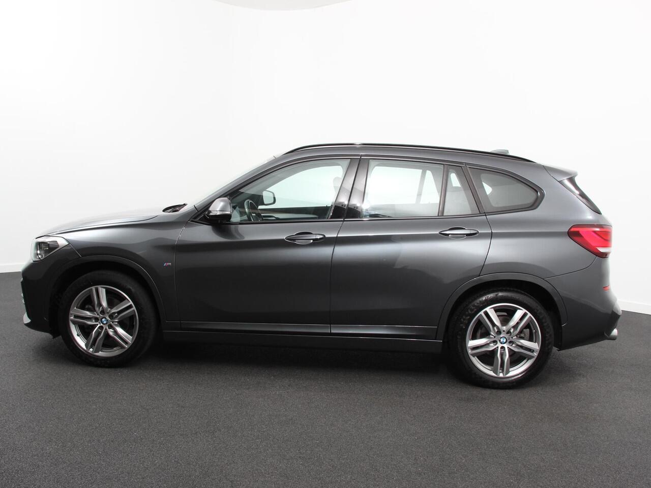 BMW X1 sDrive18i Automaat M-Sport | Navigatie | Adaptive Cruise Control | Stoelverwarming | Elektrische achterklep | Climate Control | Lichtmetalen velgen