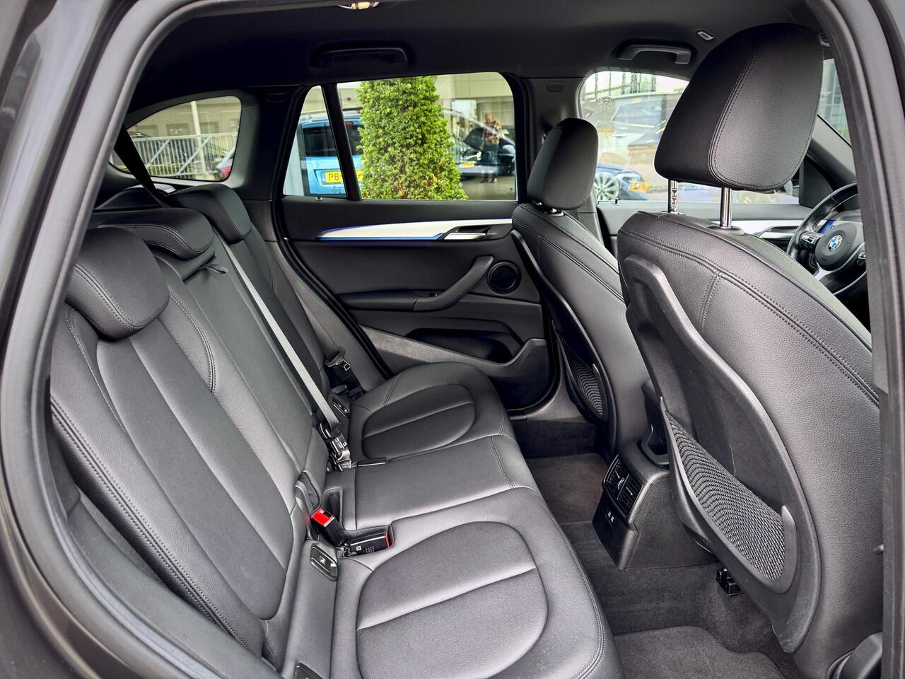 BMW X1 sDrive18i High Executive NAVI ECC CRUISE LEDER