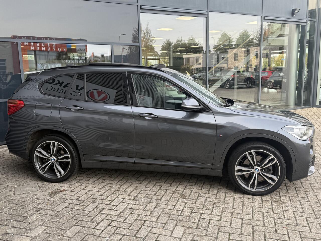 BMW X1 sDrive20i Executive M-SPORT M-SPORT,PANO,NAV/CAM,