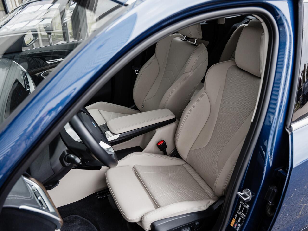 BMW X1 xDrive30e | Innovation pack | Driving Assistant Profesional | Trekhaak