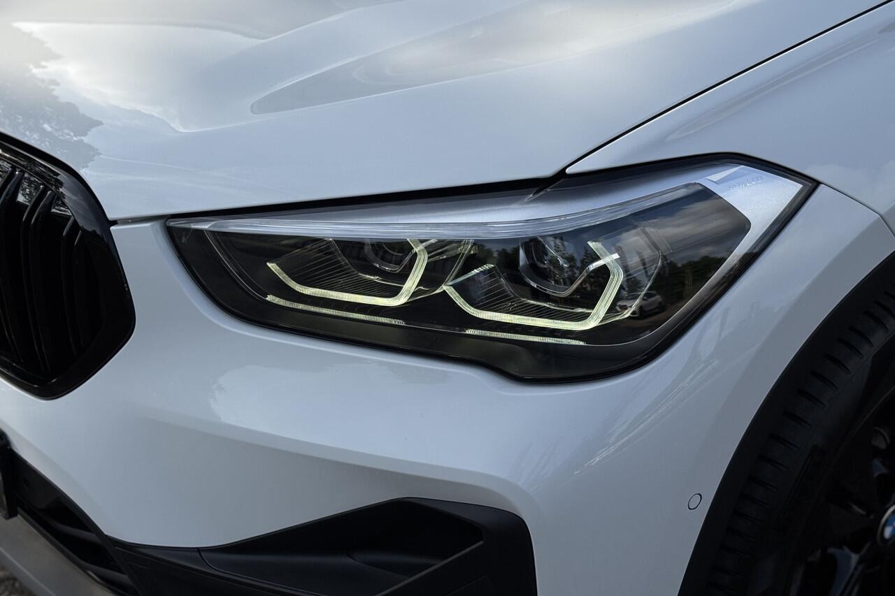 BMW X1 xDrive25e | PDC V+A | Apple Carplay | Elektrische Klep | LED | Cruise | DAB | 15x op voorraad !