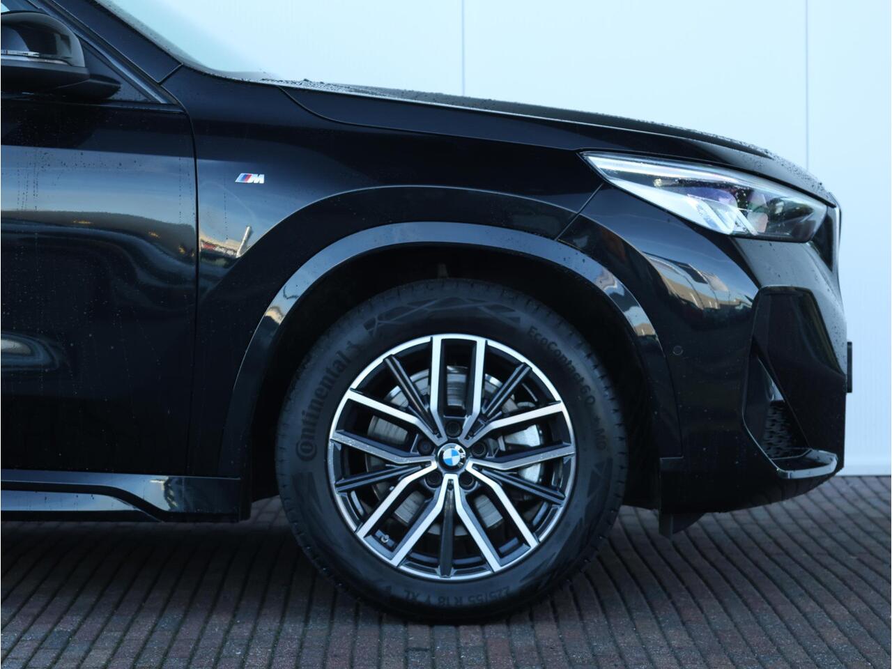 BMW X1 sDrive20i M Sportpakket/ Elektrische Trekhaak/ Sportstoelen/ Sportstoelen/ Getint Glas/ Achteruitrijcamera