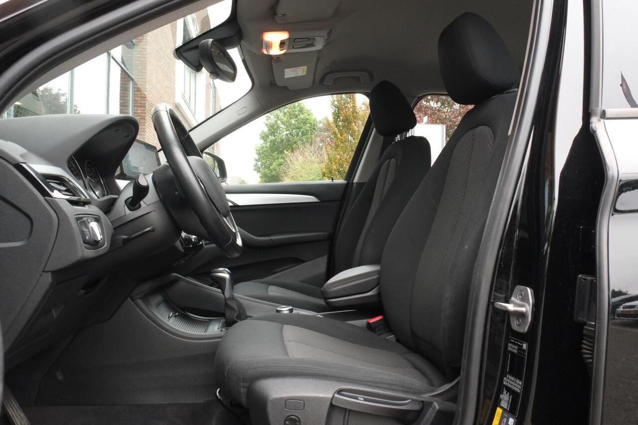 BMW X1 xDrive25e Executive Achteruitrijcamera, Head-up display