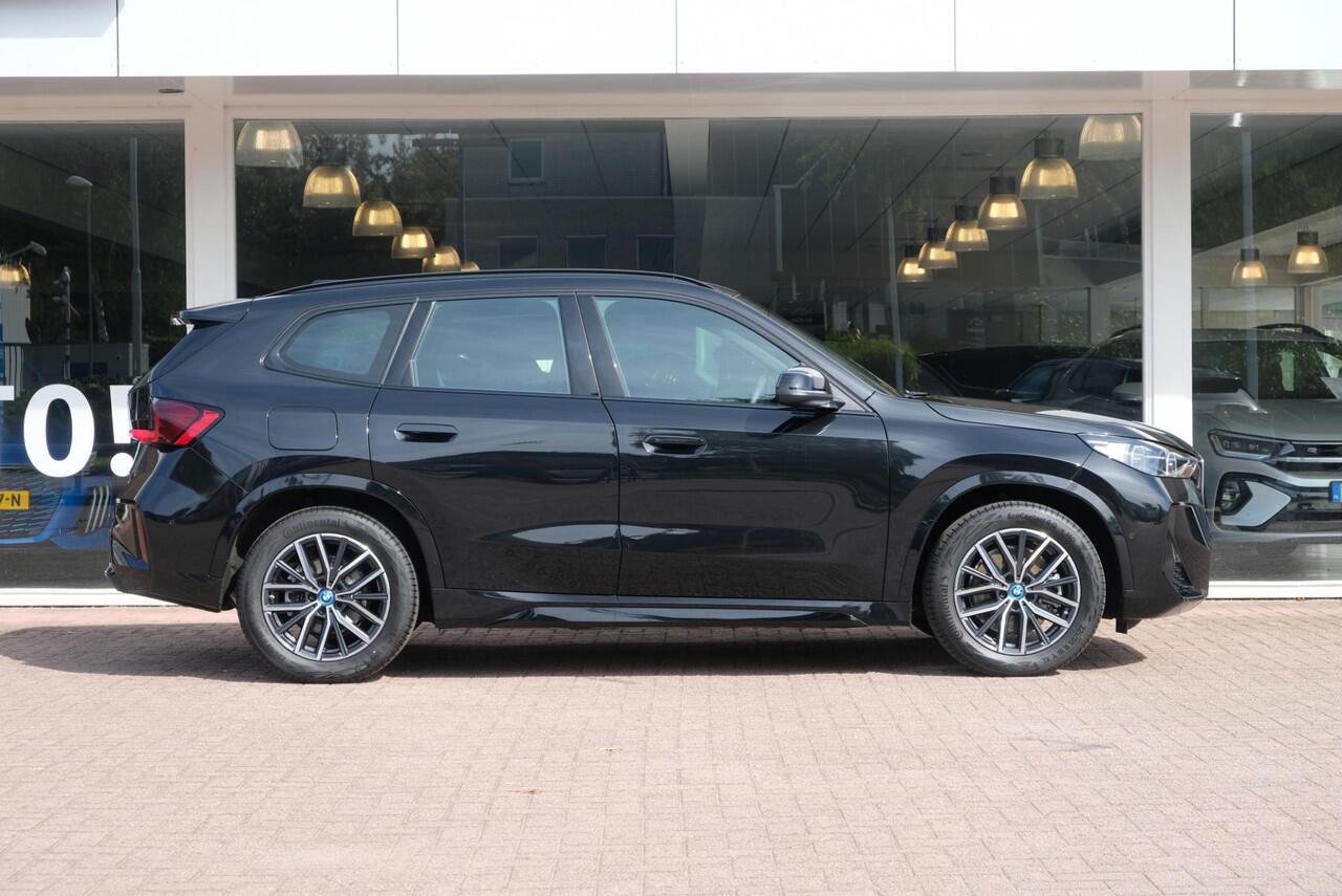 BMW X1 xDrive25e 245pk Aut. M Sport | Navi | Climate | Keyless | Camera | Alcatara | Elektrische Achterklep | Stoelverwarming | PDC