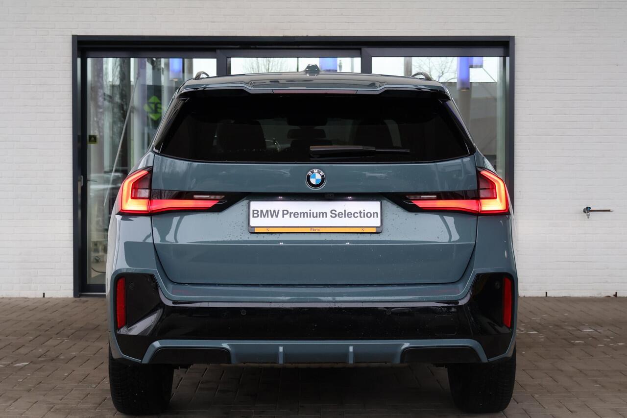 BMW X1 sDrive18i | M Sportpakket | Panorama Dak | Voorstoelen Verwarmd