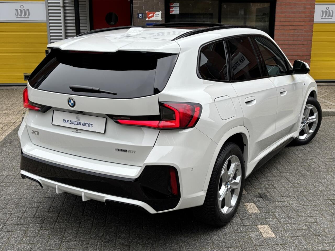 BMW X1 sDrive18i M-Sport Panorama Head-up Keyless HarmanKardon LED
