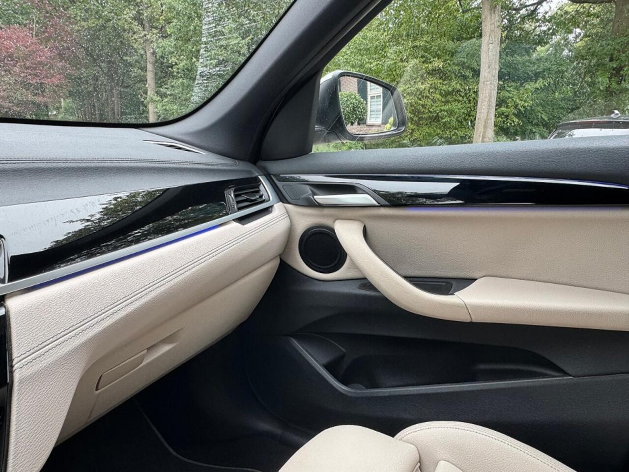 BMW X1 2.0i 178pk autom Executive Edition ecc,led,lmv,leer,sportstoel,lmv,navi