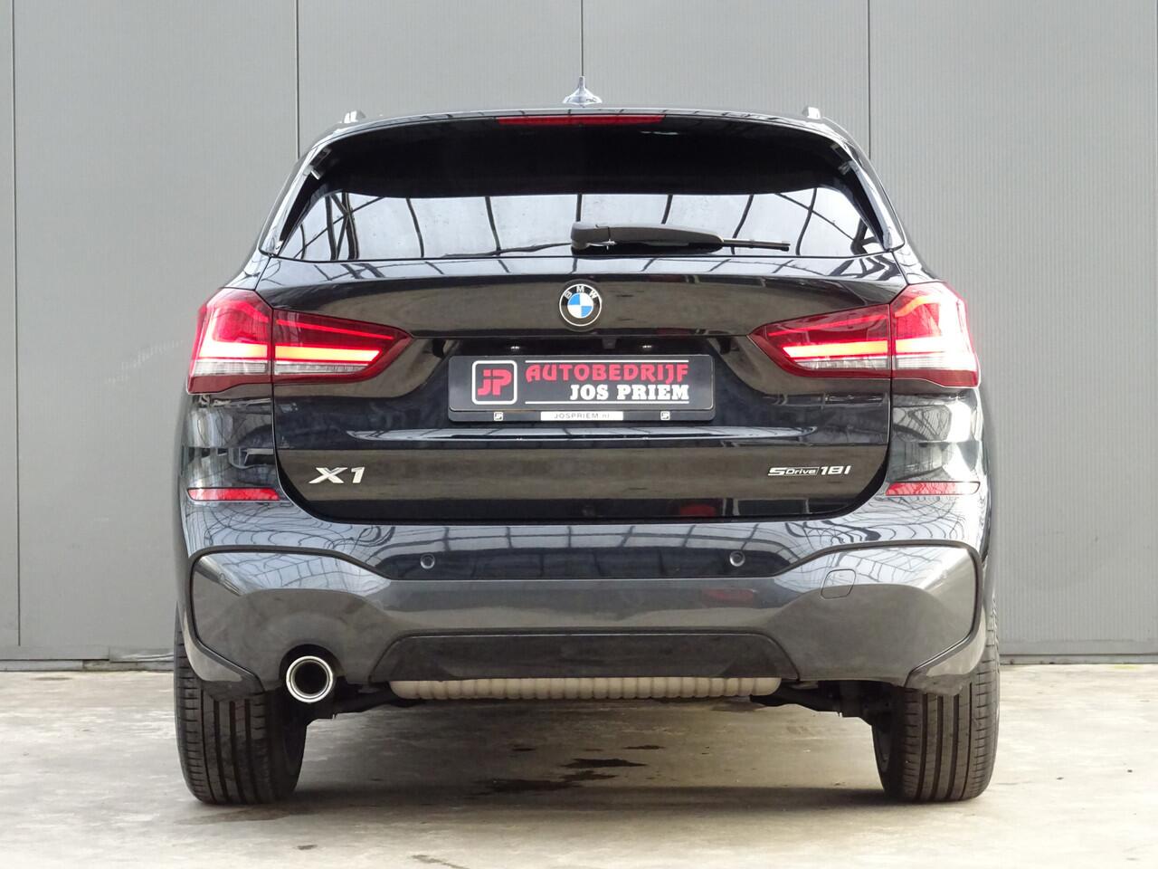 BMW X1 sDrive18i High Executive * M-PAKKET * 20 INCH * HEAD-UP * DEALER ONDERH. !!