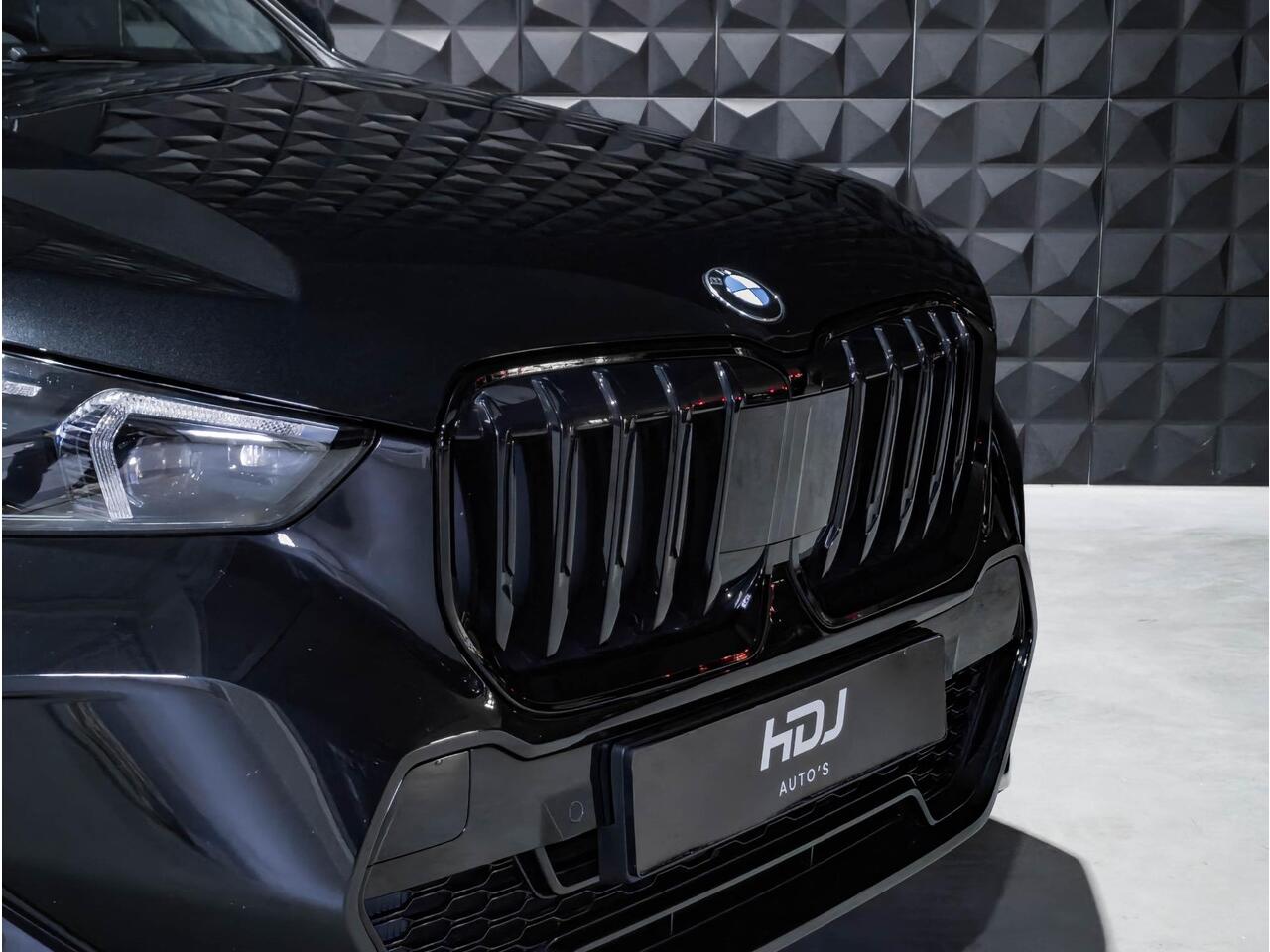 BMW X1 sDrive18i M Sport Pro | Pano | 20" | H&K | Topv. | Drive + | Leer | Premium | Travel |