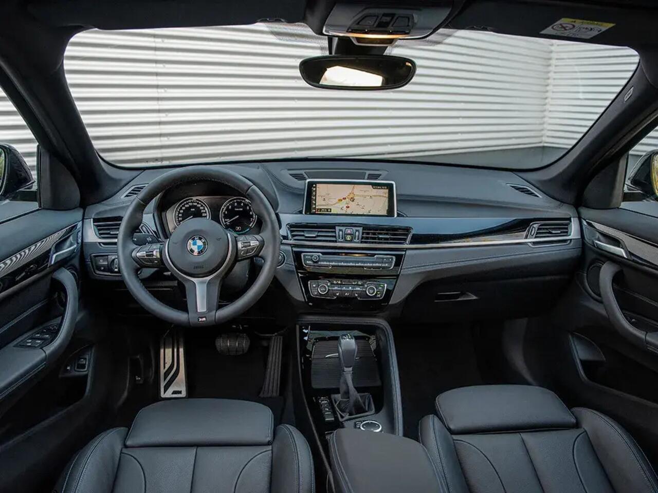 BMW X1 xDrive25e | NU 15 X OP VOORRAAD (Bouwjaar: 2020-2022, prijs: ¤25.000 - ¤35.000)