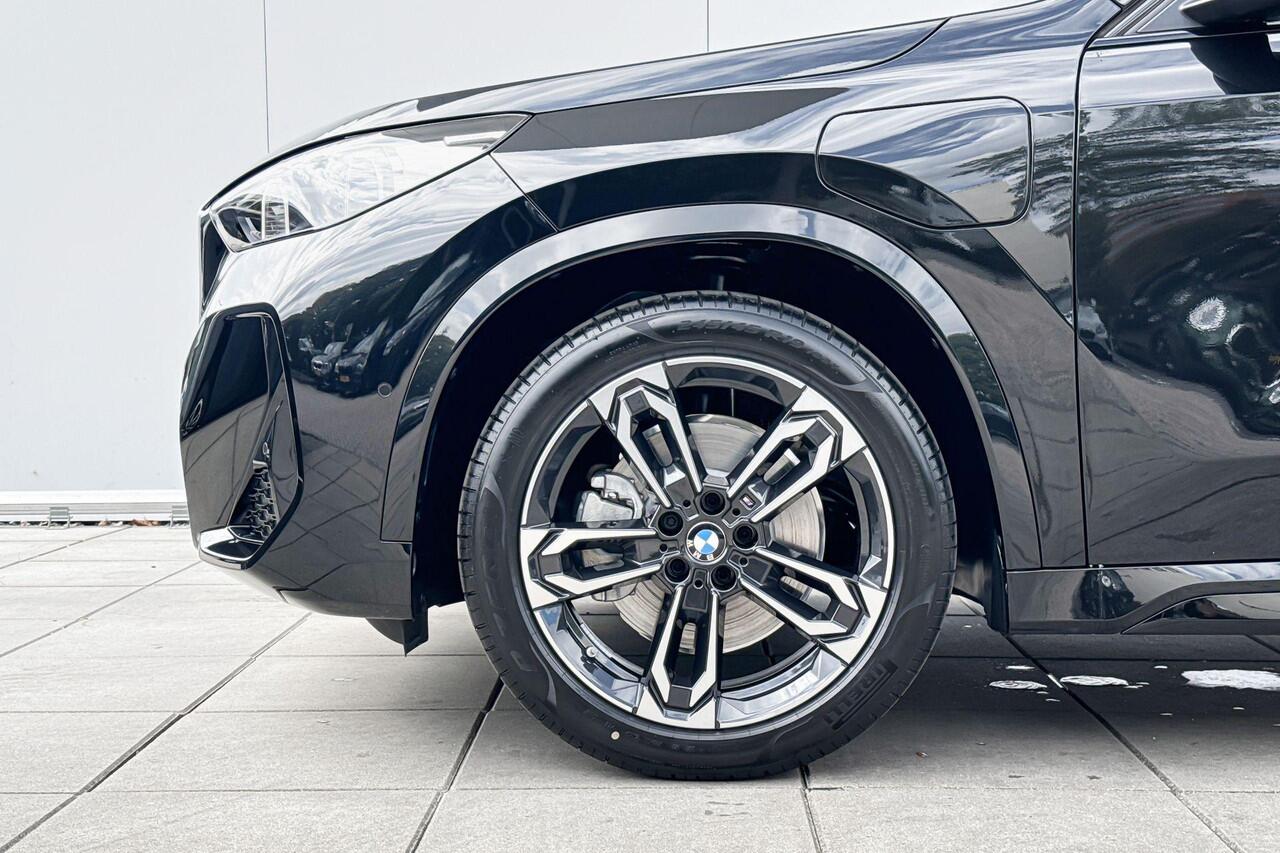 BMW X1 xDrive25e M-Sport Glazen Schuifdak / Harman Kardon / Adaptief LED / Comfort Acces / 19 Inch / Getinte Ramen