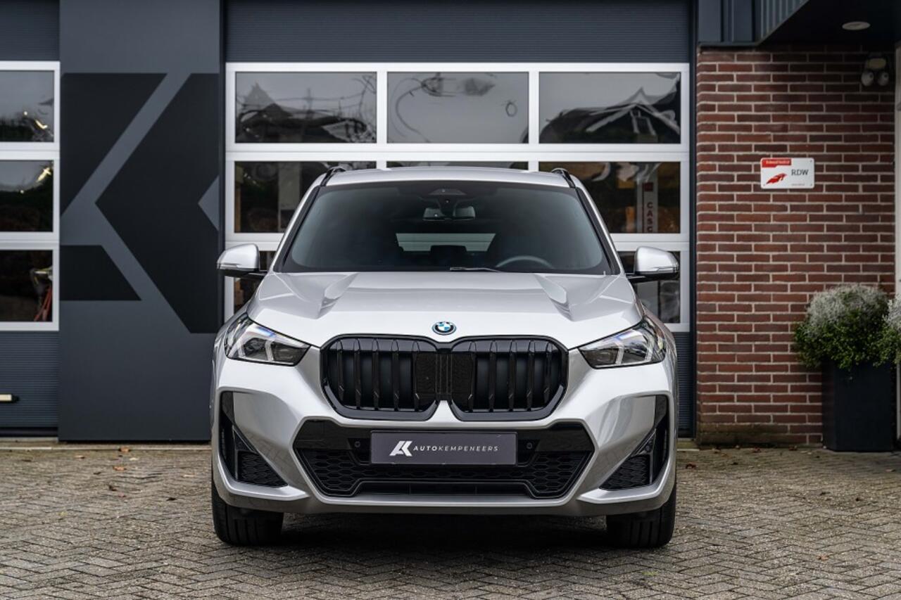 BMW X1 25e xDrive M Sport | Shadow | Driving Ass. Plus | Camera | Adapt. Led | Stoelverwarming | 18' Inch |