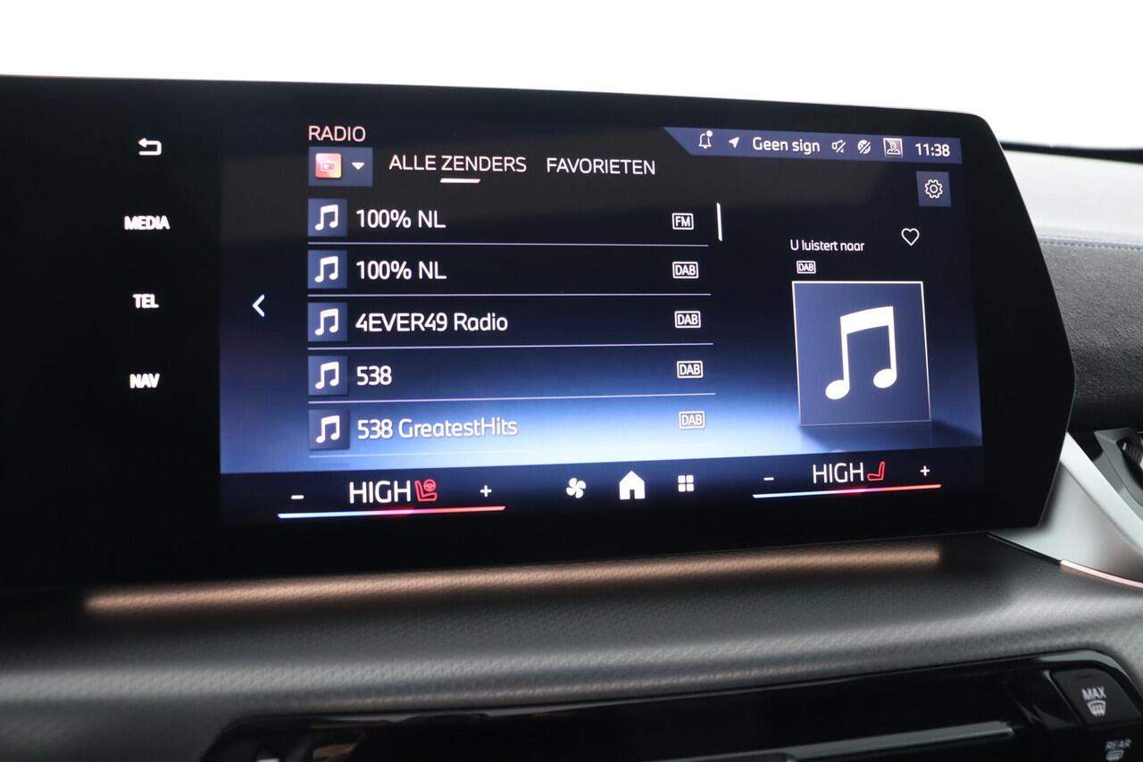 BMW X1 xDrive23i | M Sportpakket Pro | Innovation Pack | Comfort Pack | Travel Pack