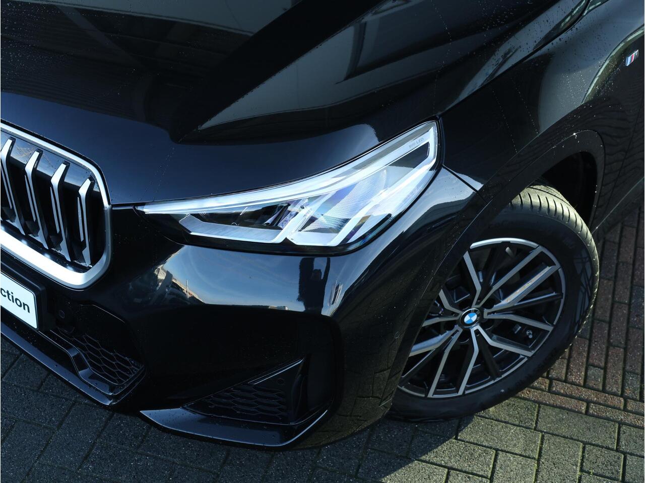 BMW X1 sDrive20i M Sportpakket/ Elektrische Trekhaak/ Sportstoelen/ Sportstoelen/ Getint Glas/ Achteruitrijcamera