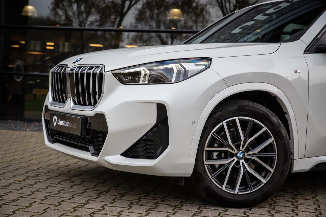BMW X1 sDrive18i M-Sport , Achteruitrijcamera, Draadloze lader, Sfeerverlichting,