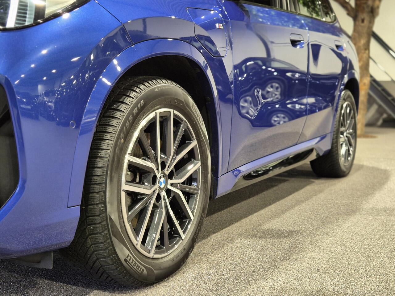 BMW X1 xDrive25e High Executive M-Sport | Panorama | HUD | 360 Camera | Stoelverwarming | Carplay/Android