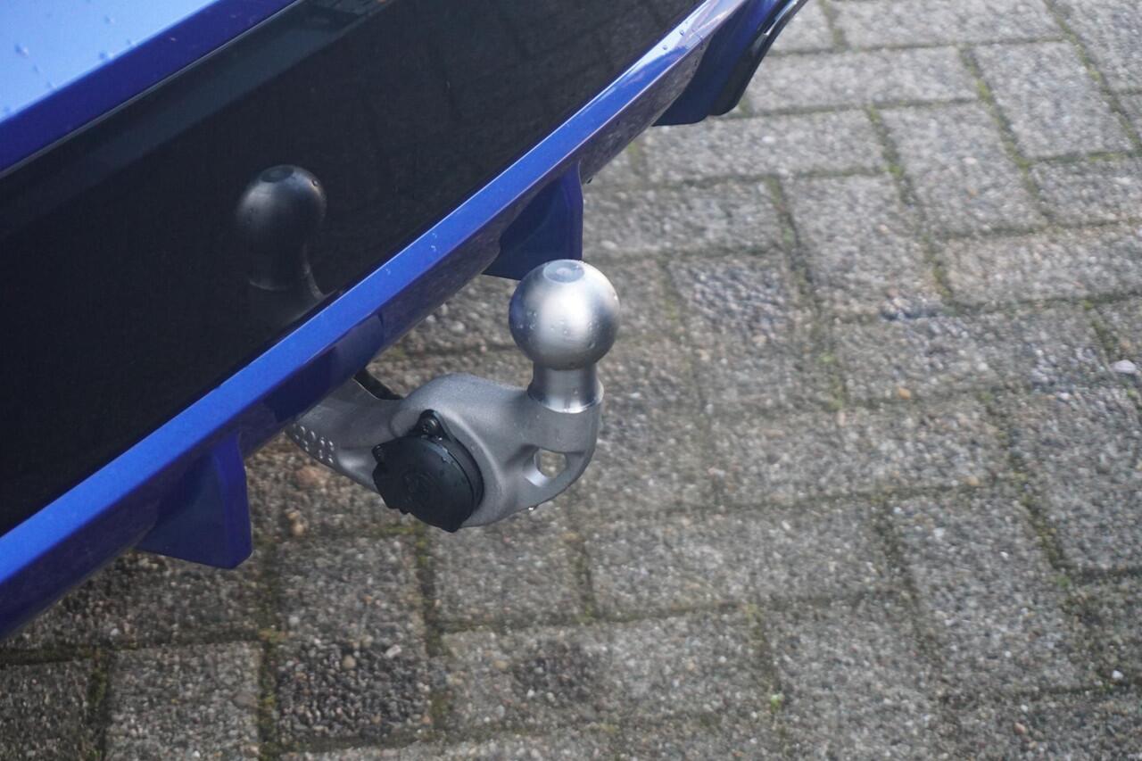 BMW X1 xDrive25e M Sportpakket 20'' / Panoramadak / Harman Kardon / Trekhaak / Elektrisch Verstelbare M Sportstoelen