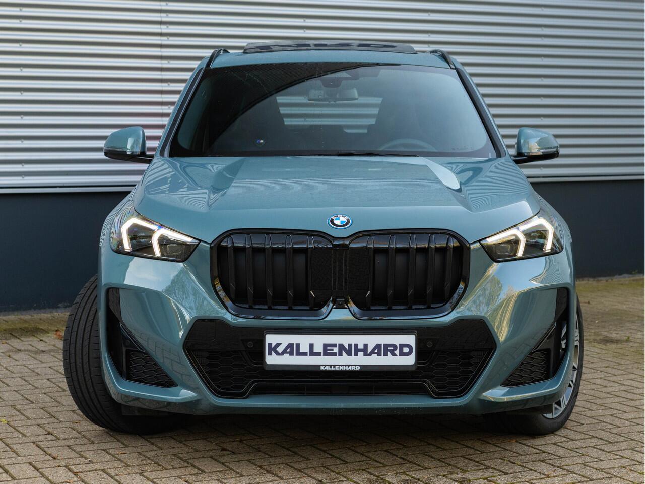 BMW X1 xDrive30e M-Sport Pro - Pano - Trekhaak - Driving Ass Prof - Harman Kardon