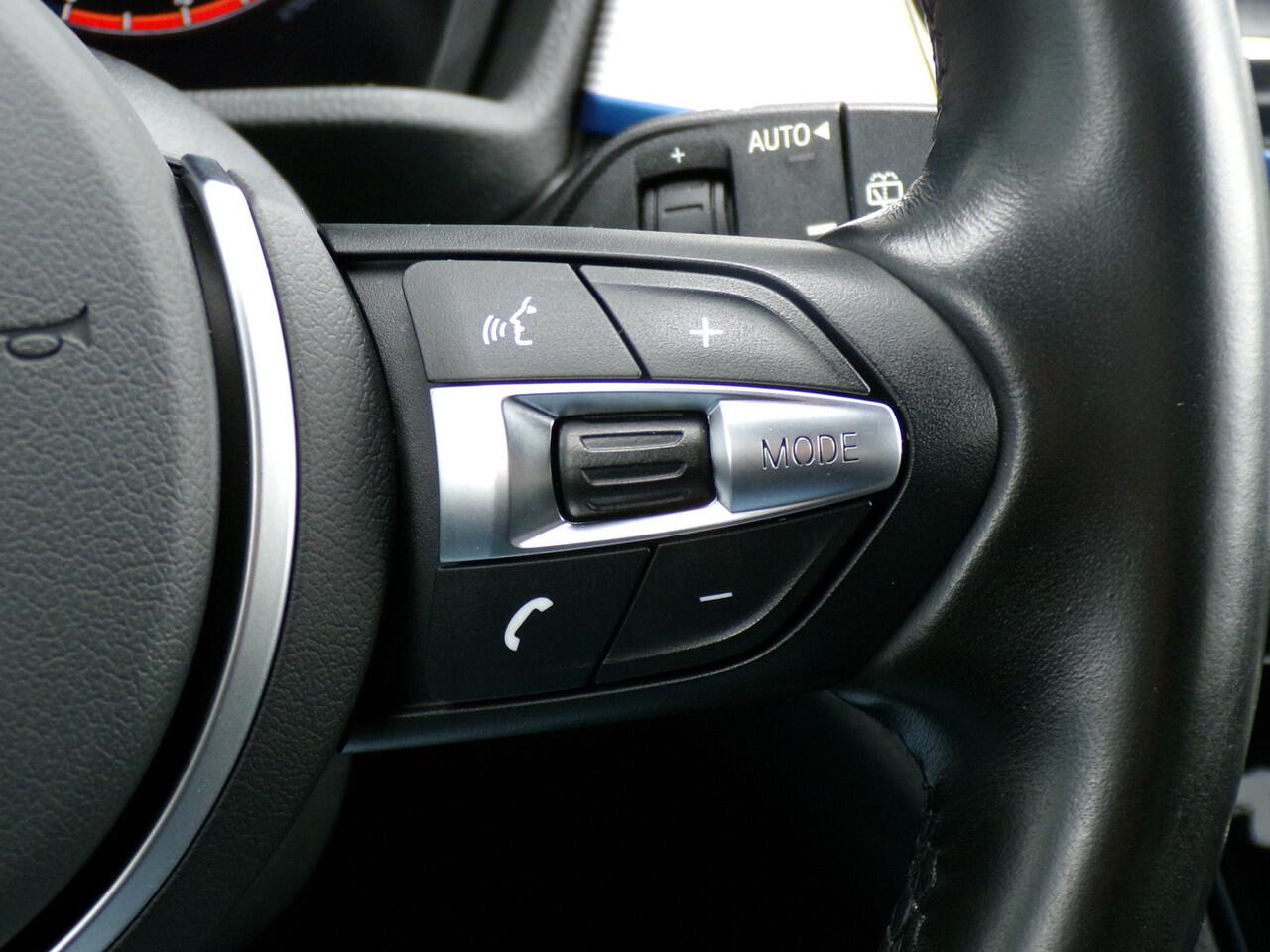 BMW X1 sDrive20i M-Sport, Apple Carplay / Trekhaak / Full LED / HiFi audio / Head up Display / Parkeersensoren