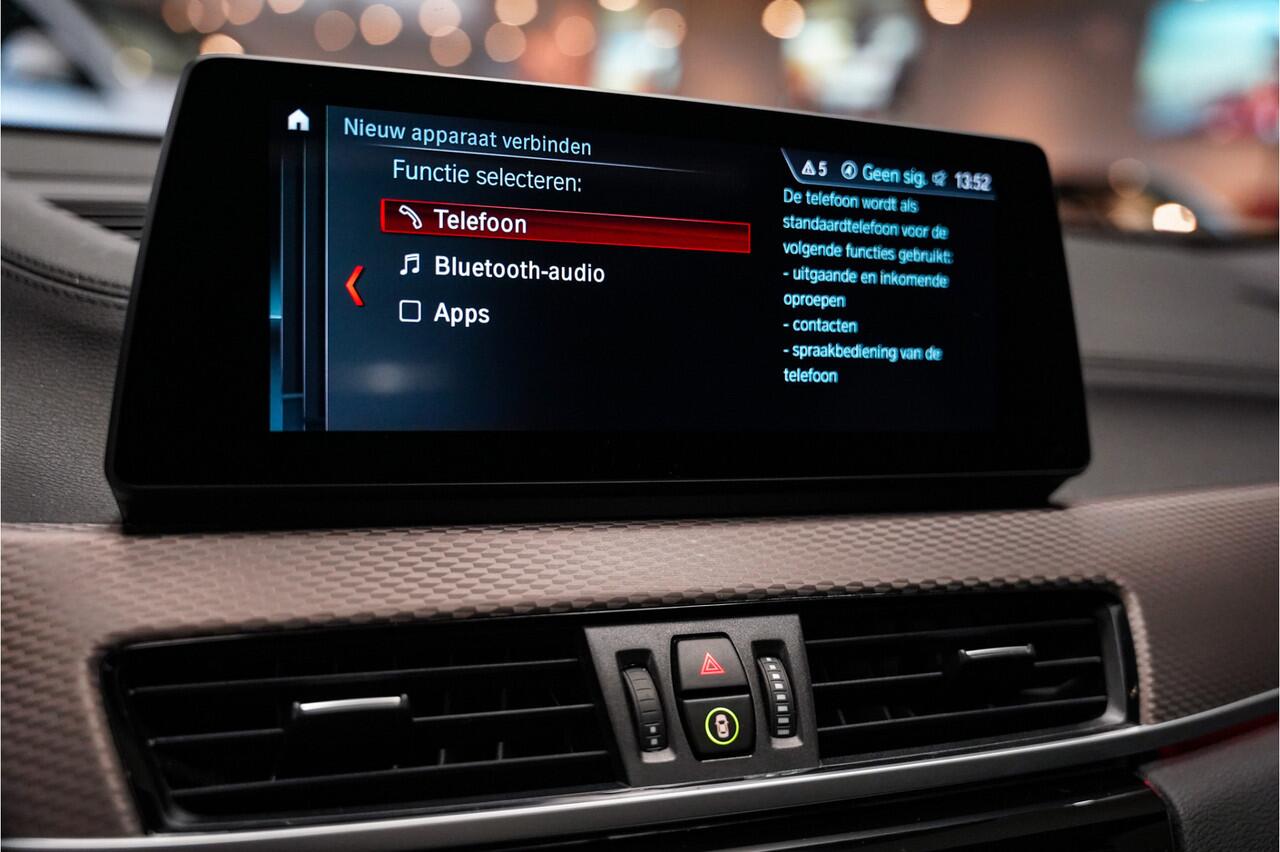 BMW X2 xDrive25e M Sport|Pano dak|Head up|Camera|19 inch