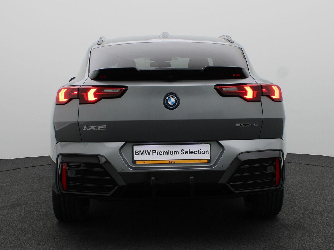 BMW X2 iX2 eDrive20 M Sport Edition | M Sportpakket Pro | Innovation Pack | Comfort Pack | M Adaptief onderstel | Panoramadak | Elektrisch Verstelbare Sportstoelen | Head-Up Display | Harman Kardon | 19''