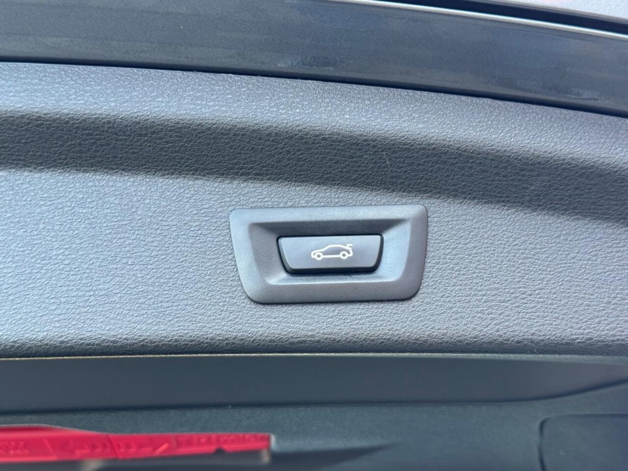 BMW X2 S-DRIVE 1.8 AUT. LED NAVI TREKHAAK AIRCO LMV PDC