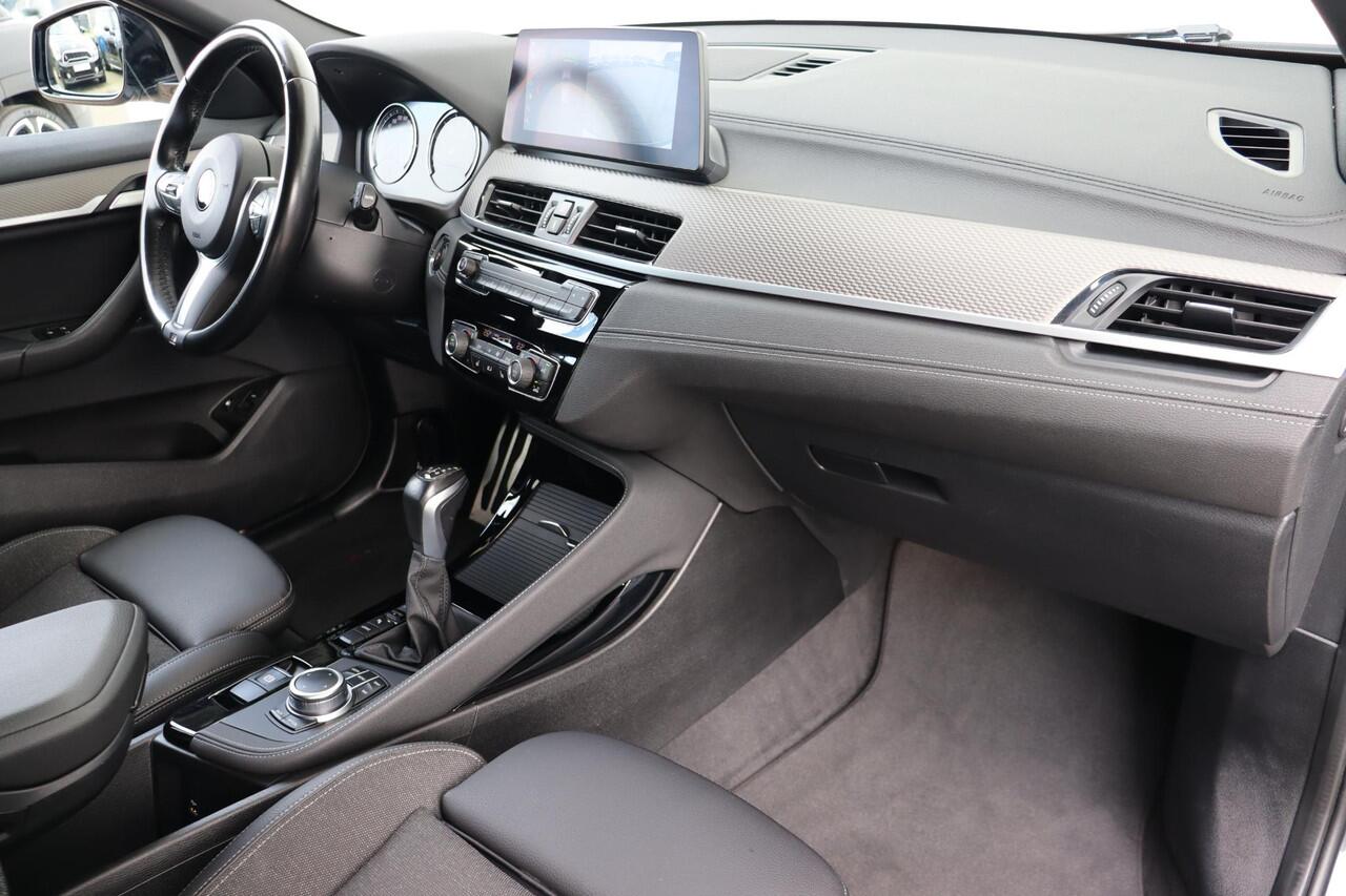 BMW X2 xDrive25e M Sport/ Achteruitrijcamera/ Sportstoelen/ Cruise Control/ Driving Assistant/ Head-Up/