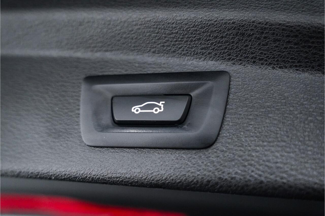 BMW X2 xDrive25e M Sport|Pano dak|Head up|Camera|19 inch