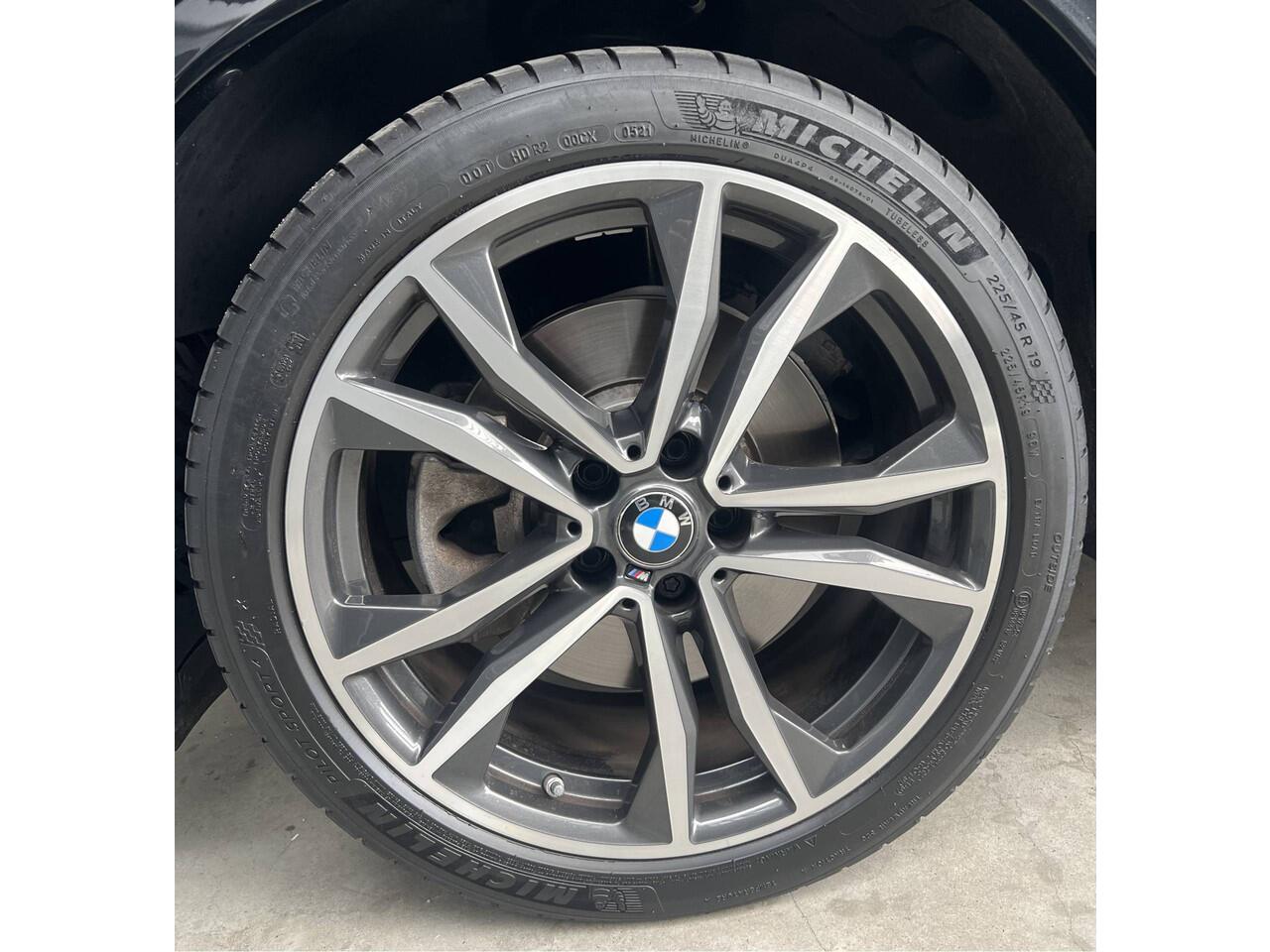 BMW X2 xDrive20i High Executive | M-SPORT | SCHUIF/KANTELDAK | HEAD-UP DISPLAY | NAVI XL | ADAPTIVE CRUISE CONTROL | LMV 19'' | CLIMATE CONTROL | PDC | STOELVERWARMING | LED | ELEKTR. ACHTERKLEP | BLUETOOTH