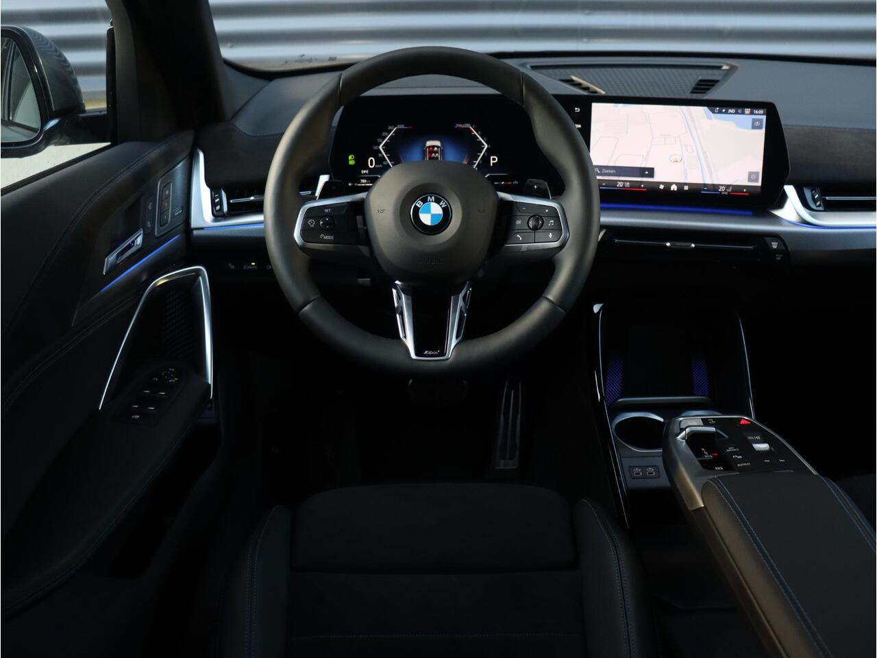 BMW X2 sDrive20i | M Sportpakket Pro | Panodak | Trekhaak | Head-Up | Driving Assistant Plus | Elektr. Stoelen | Parking Assistant Plus | 19'' LMV