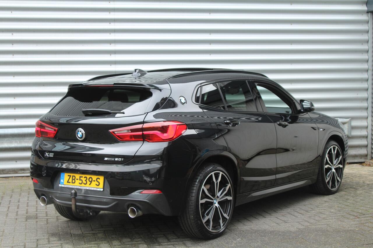 BMW X2 sDrive20i 192pk High Executive AUTOMAAT NL-Auto NAP 1e Eigenaar Panoramadak Clima Cruise Navi HUD El. Klep Trekhaak 1800kg
