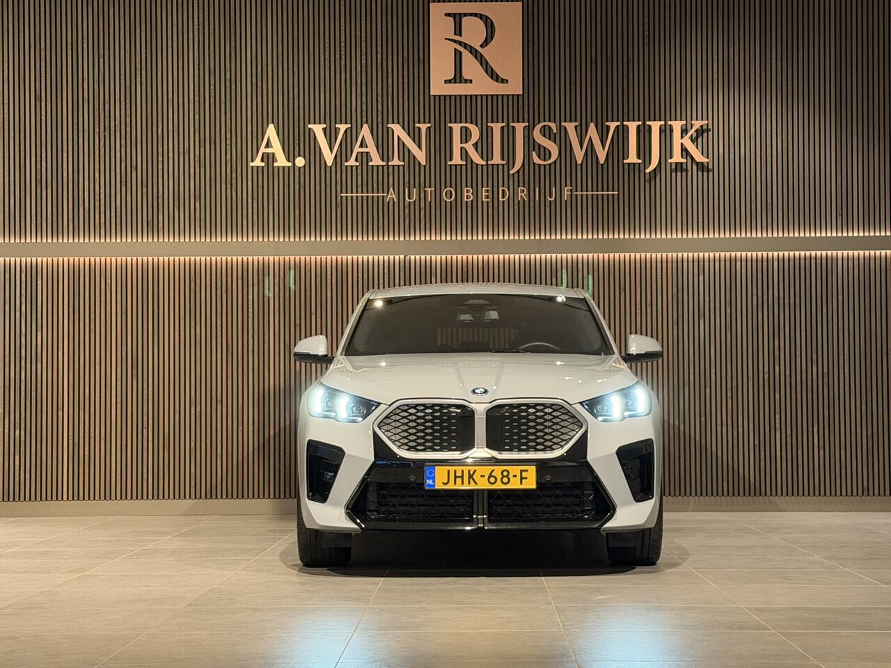 BMW X2 iX2 eDrive20 67 kWh M-Sport | LED | CAMERA | STOELVERWARMING