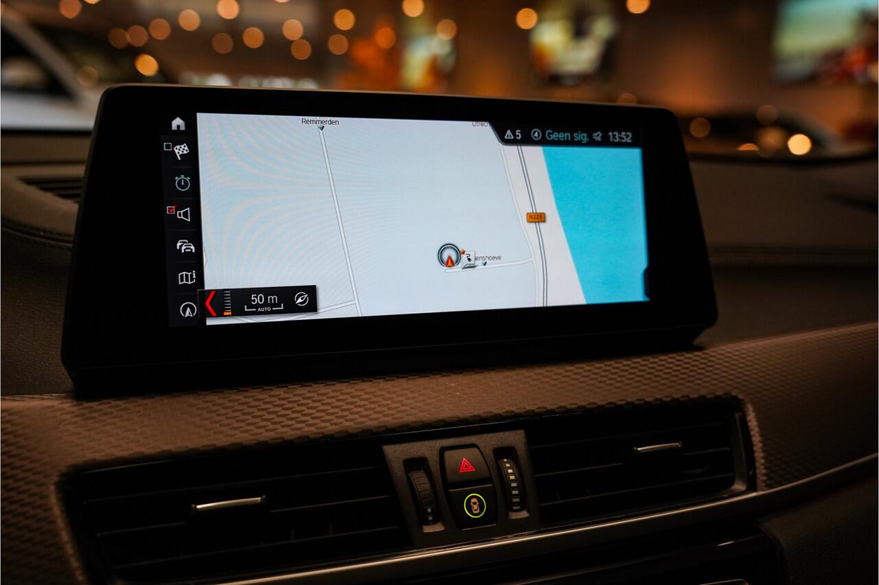 BMW X2 xDrive25e M Sport|Pano dak|Head up|Camera|19 inch