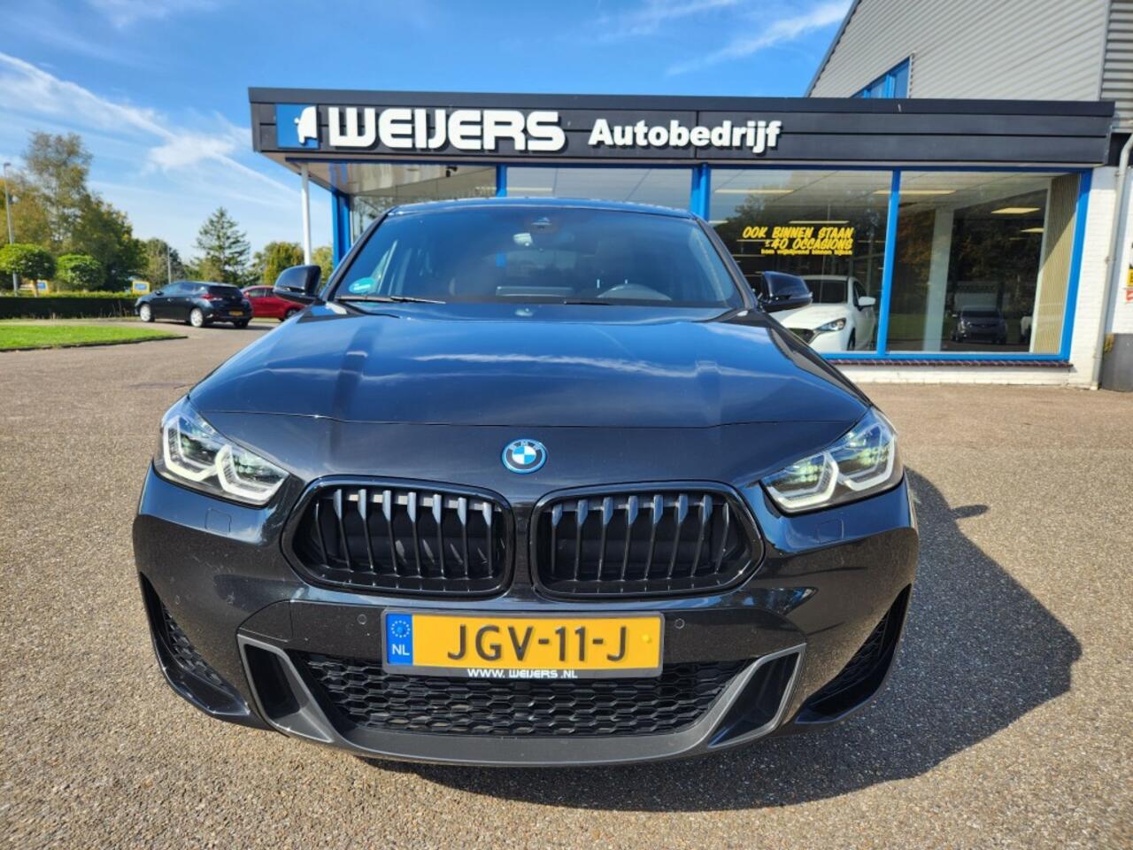 BMW X2 xDrive25e High Executive M-sport, Panorama, Harman kardon, Sportstoelen