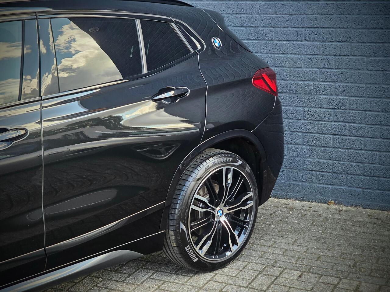 BMW X2 sDrive20i High Executive / PANO / HUD / M-SPORT