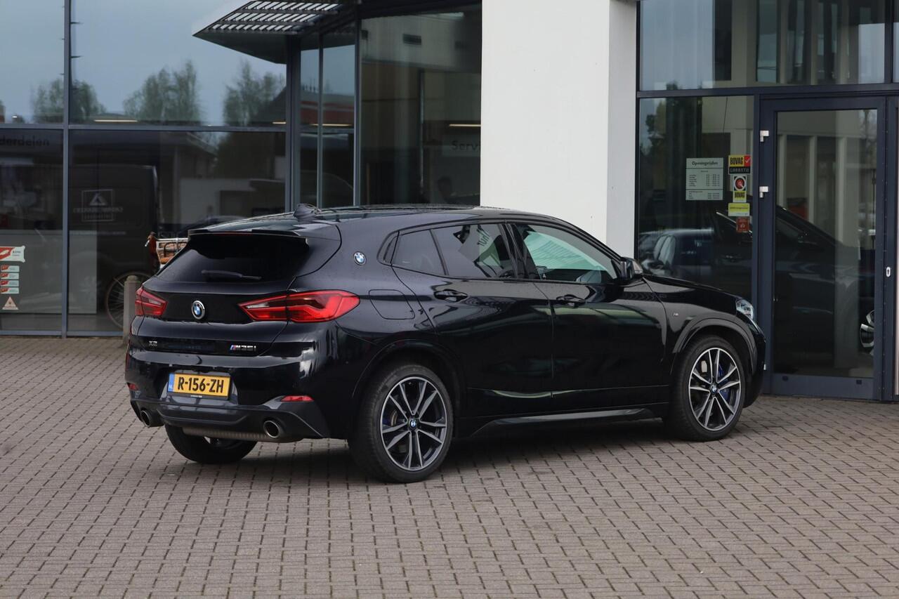 BMW X2 M35i High Executive Edition 306PK / 225kW, 19" LMV, full LED verlichting, privacy glas, vol lederen bekleding, Harman & Kardon geluidssysteem, zwart schaal sportstoelen, panoramadak, verlengbare zitting, stoelverwarming, stuurverwarming, digital cockpit, 