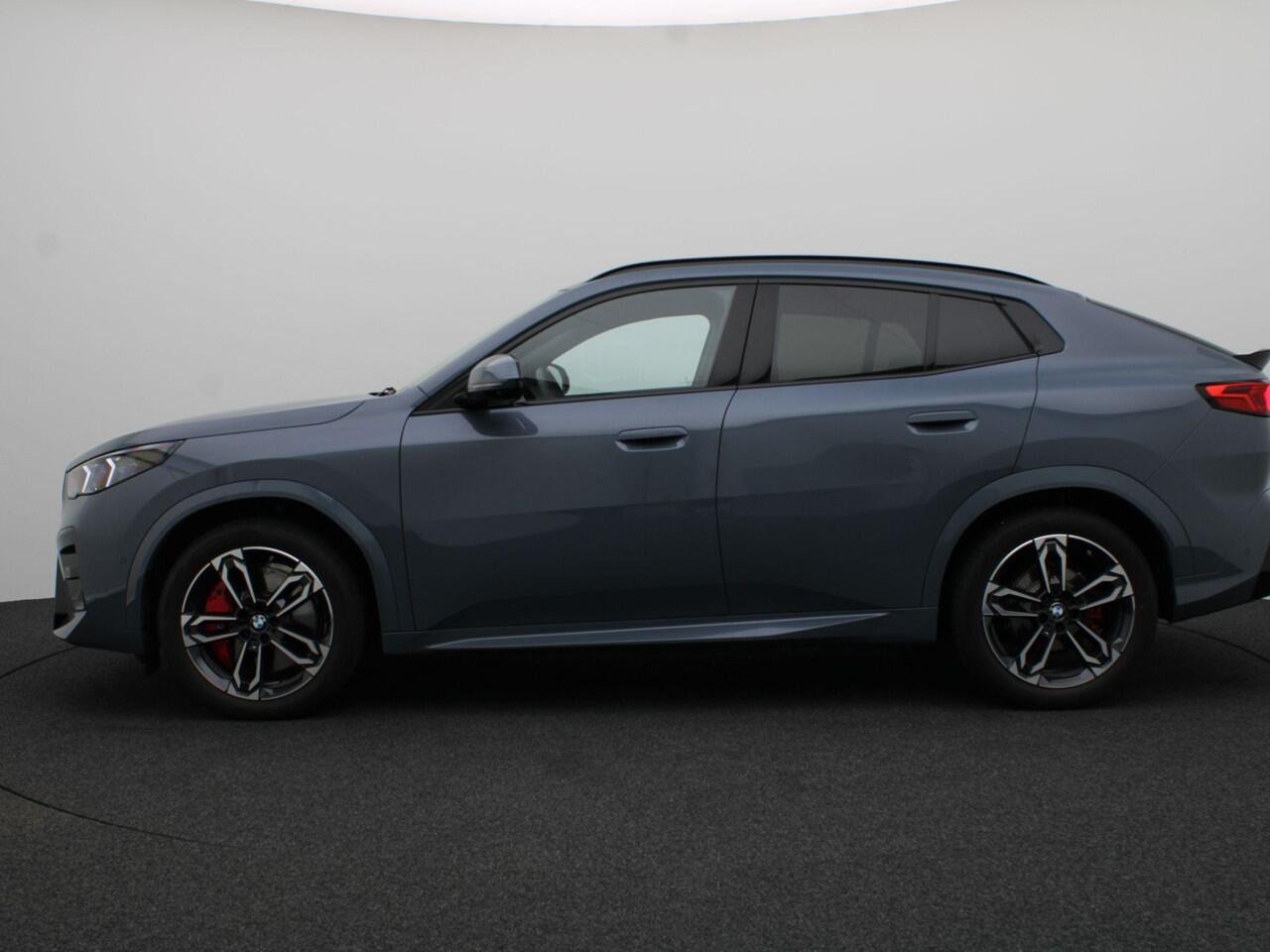 BMW X2 iX2 eDrive20 M Sport Edition | M Sportpakket Pro | Innovation Pack | Comfort Pack | M Adaptief onderstel | Comfort Access| Panoramadak | Elektrisch Verstelbare Sportstoelen | Head-Up Display | Harman Kardon | 19''